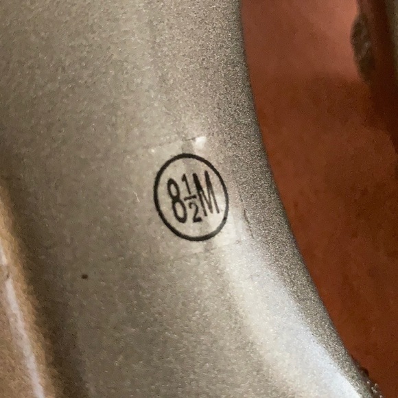 Heels - Picture 5 of 5